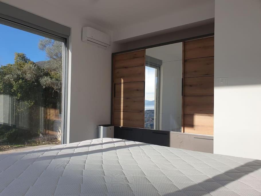 Beautiful Apartment In Tivat Exterior foto