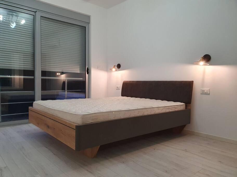 Beautiful Apartment In Tivat Exterior foto