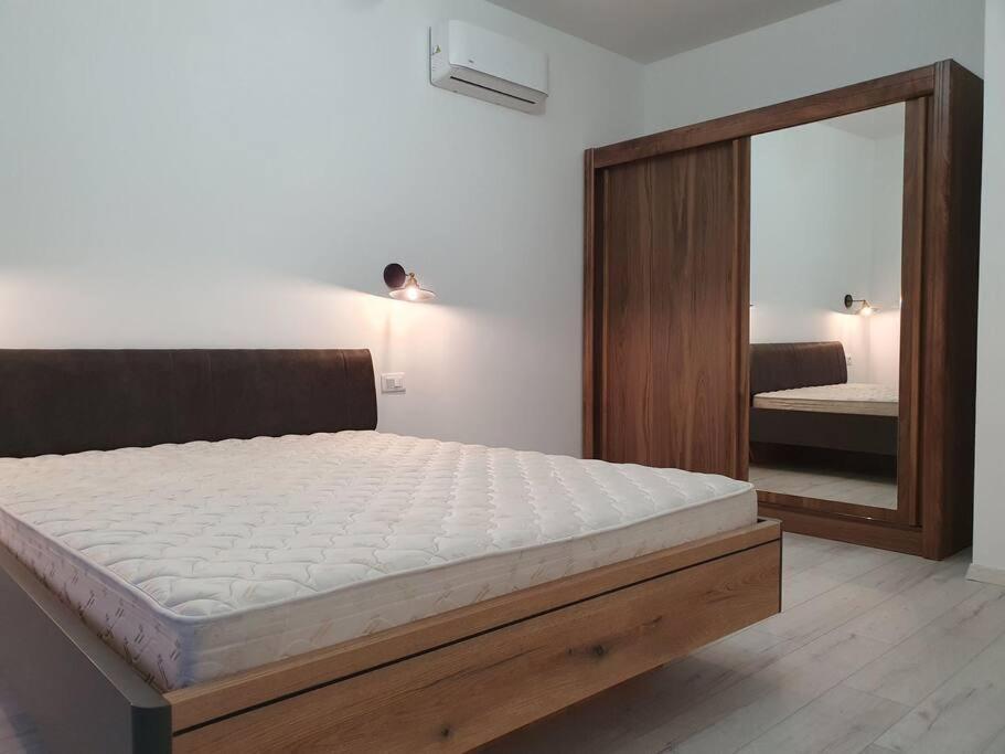 Beautiful Apartment In Tivat Exterior foto