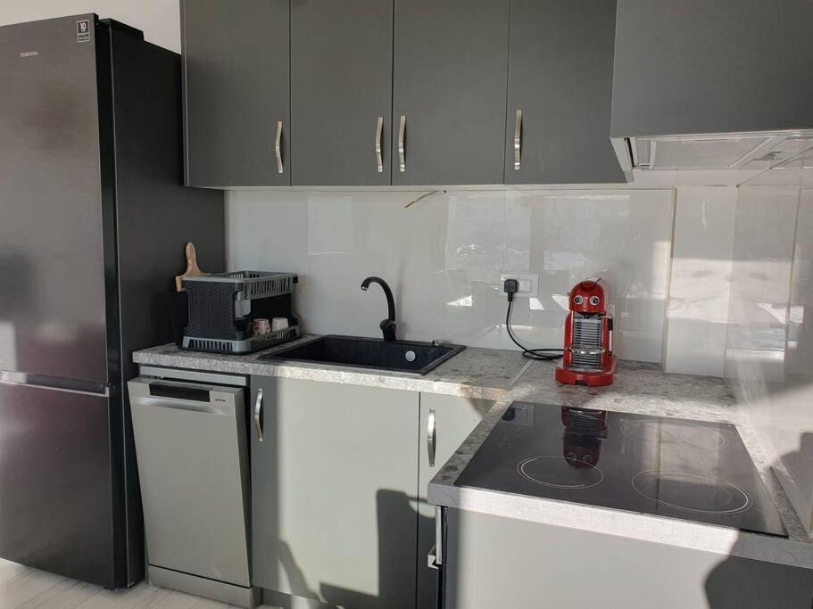 Beautiful Apartment In Tivat Exterior foto